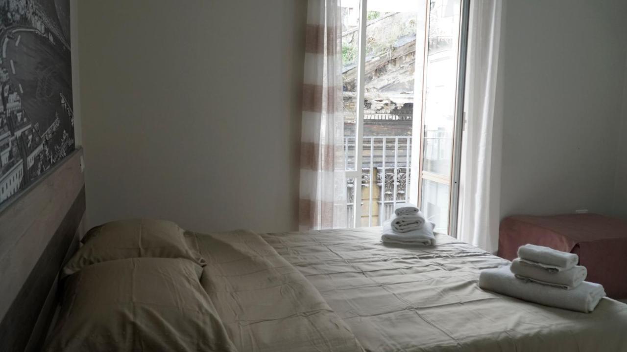 نابولي Donna Vicenza Bed & Breakfast المظهر الخارجي الصورة