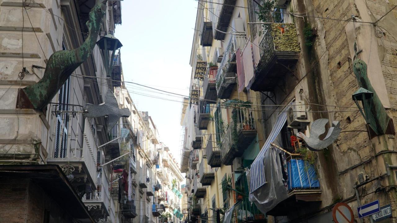 نابولي Donna Vicenza Bed & Breakfast المظهر الخارجي الصورة