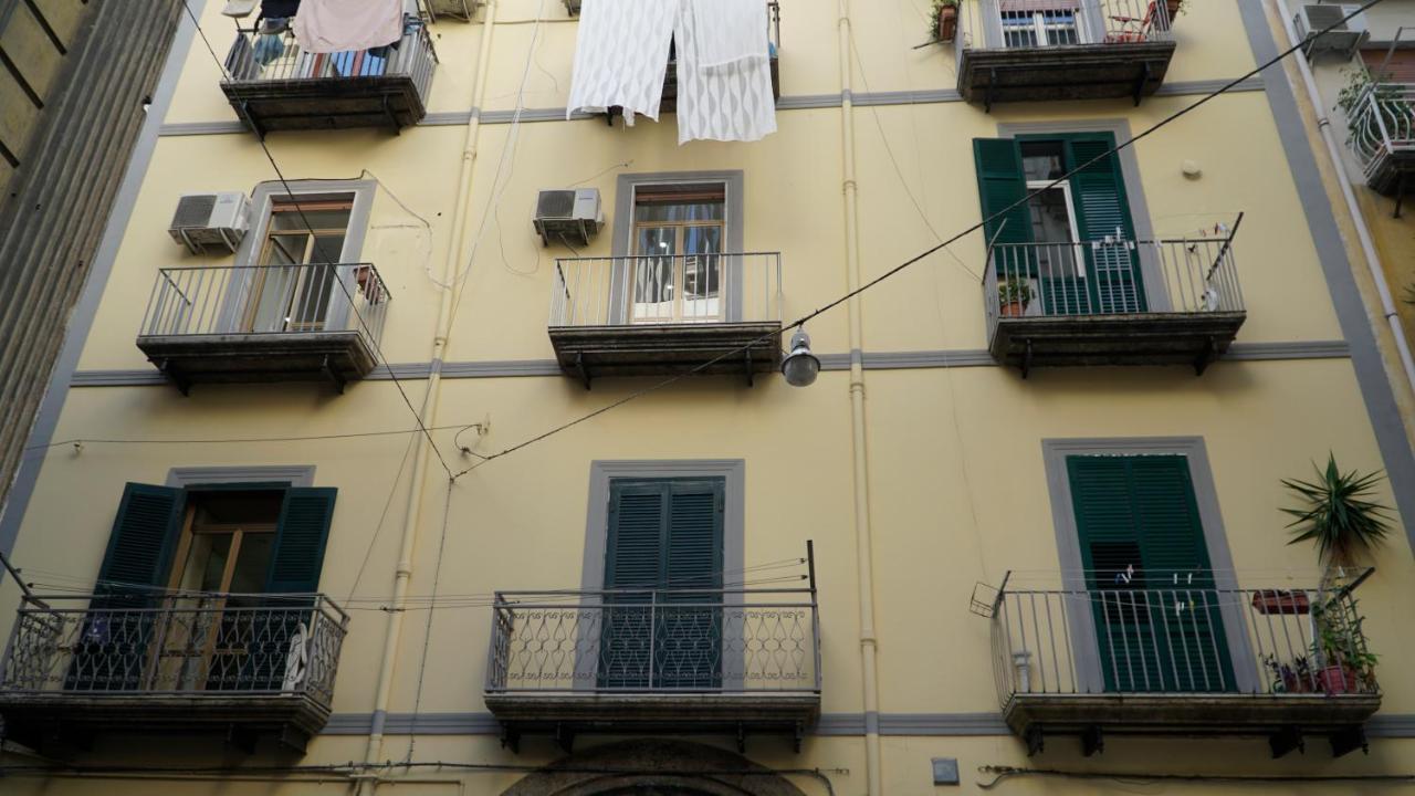 نابولي Donna Vicenza Bed & Breakfast المظهر الخارجي الصورة