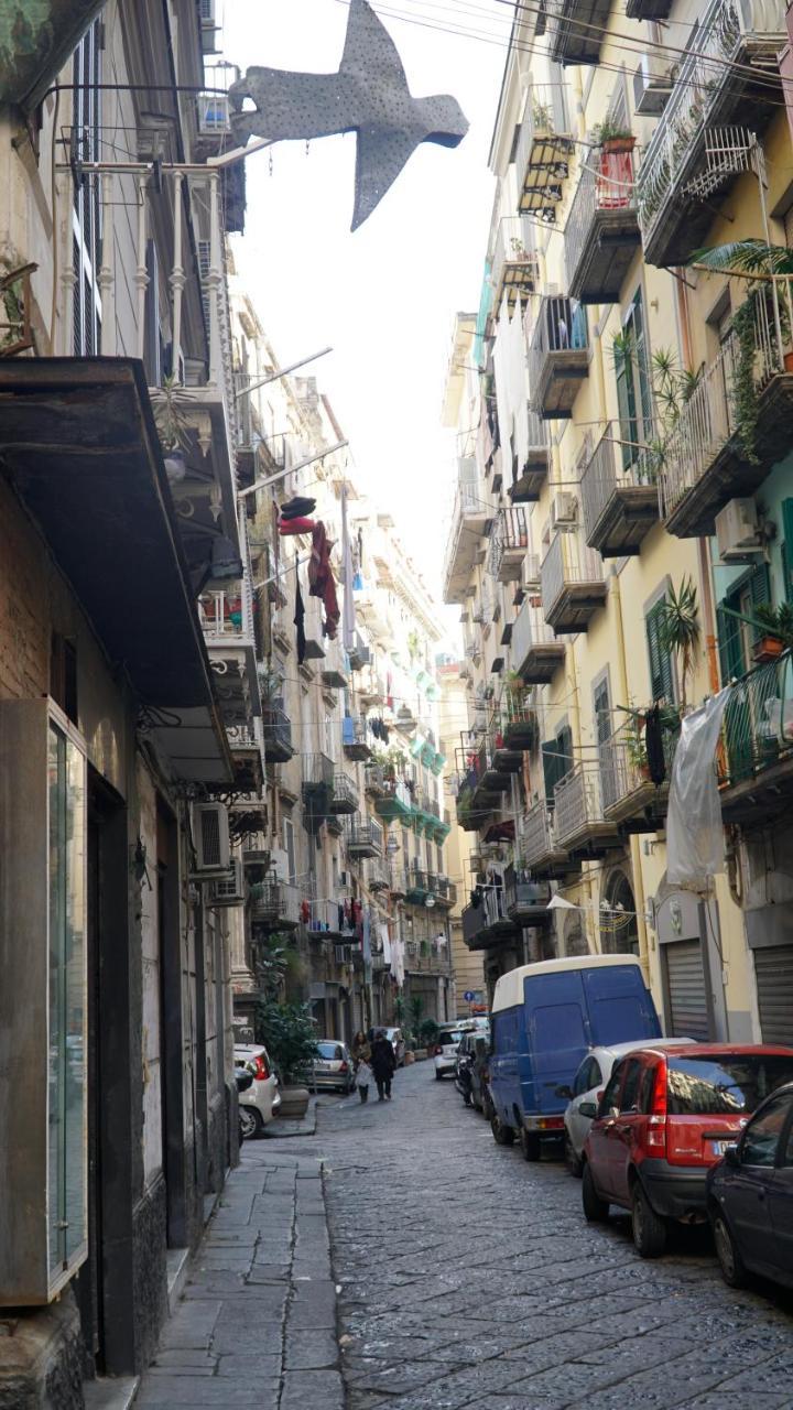 نابولي Donna Vicenza Bed & Breakfast المظهر الخارجي الصورة
