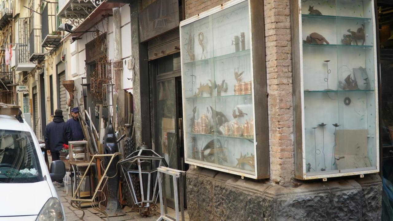 نابولي Donna Vicenza Bed & Breakfast المظهر الخارجي الصورة