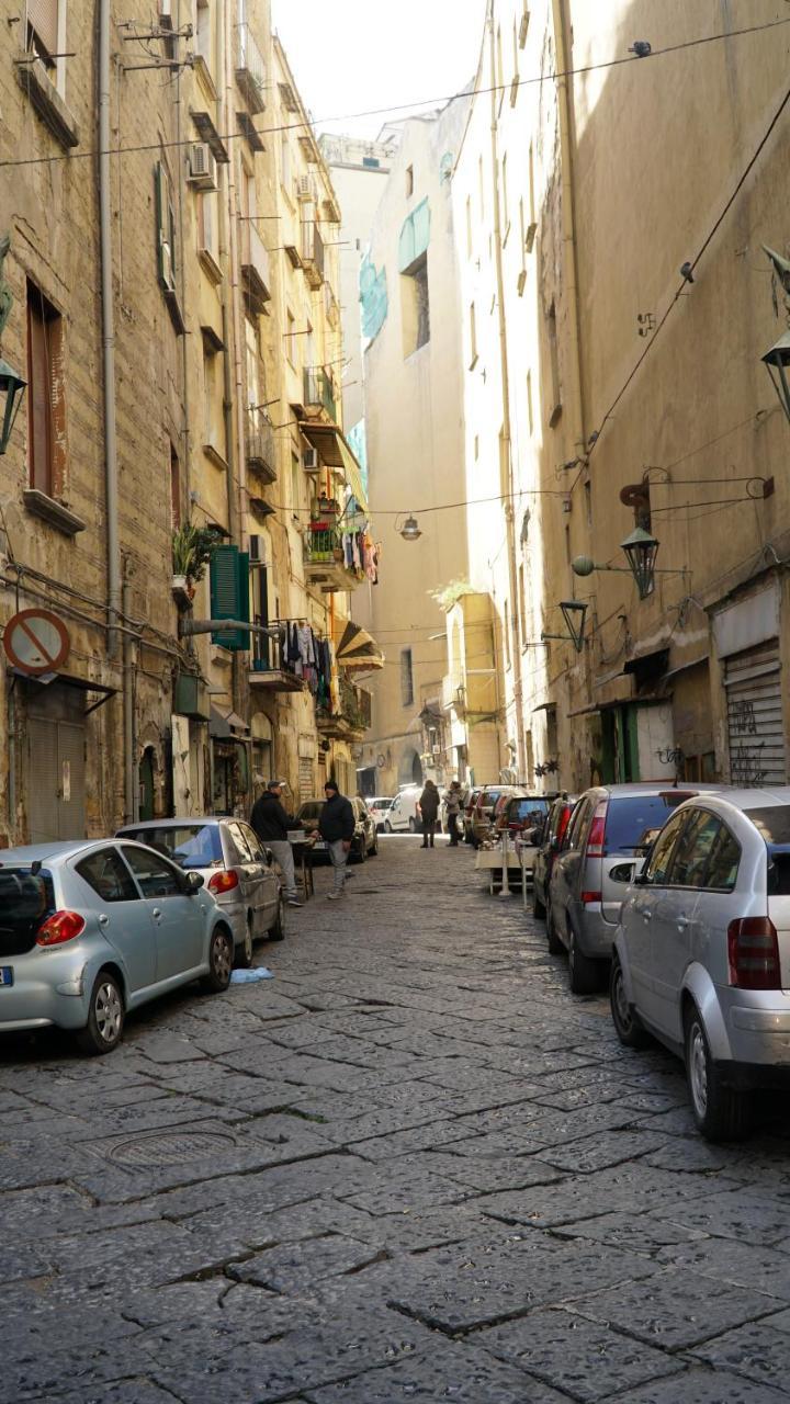 نابولي Donna Vicenza Bed & Breakfast المظهر الخارجي الصورة